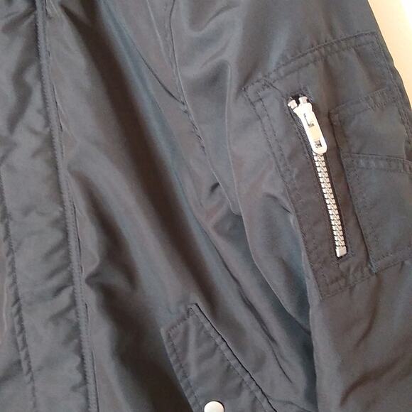 H&M juniors 13 /14 black hooded jacket. Warm - Picture 3 of 9